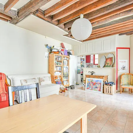Charming, Light-filled & Calm Bedroom In Paris, Ideal Location *